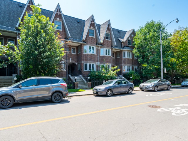 32 Shank Townhouses photo