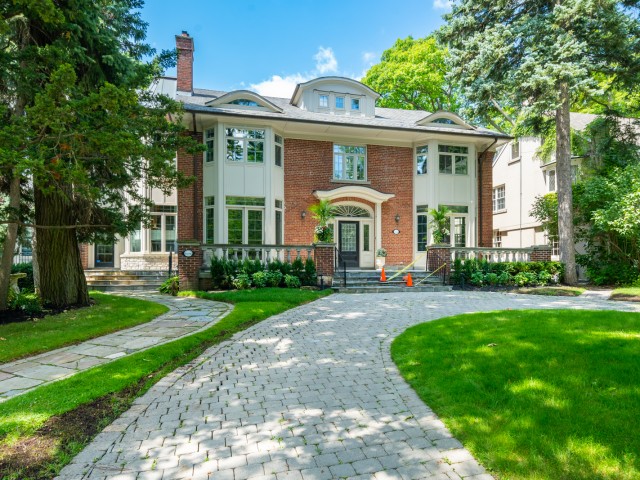 210 Russell Hill Road Townhouses hero image