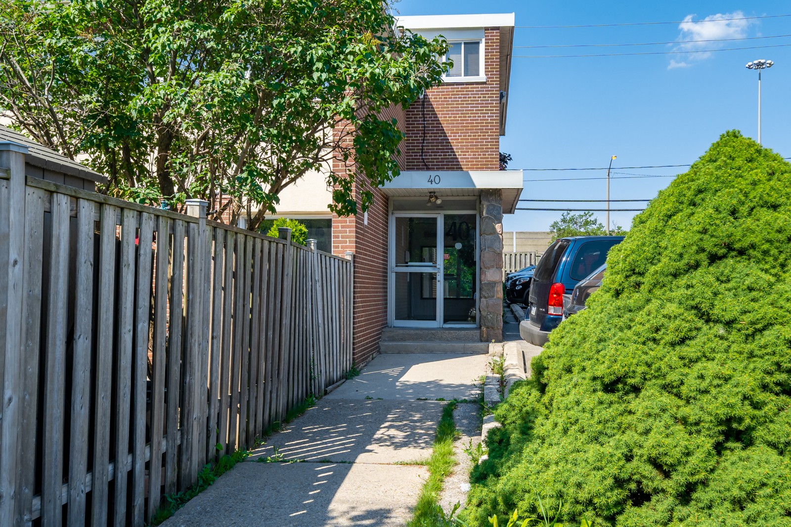 40 Rabbit Lane Townhouses Condos.ca