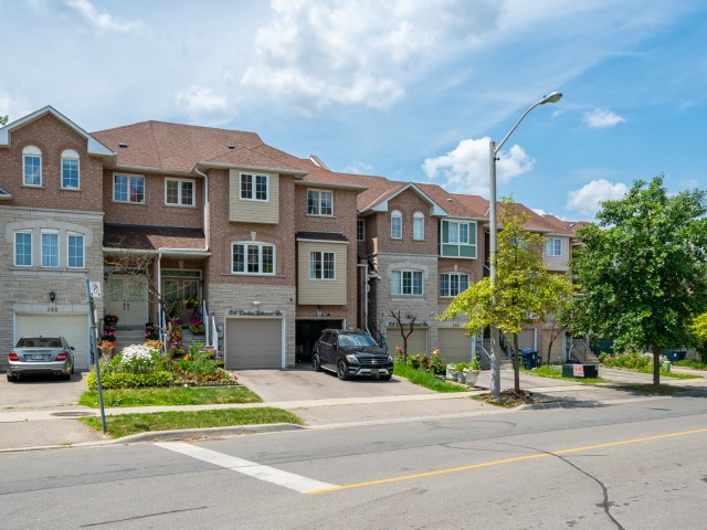 100 Charlton Settlement Avenue Townhouses photo