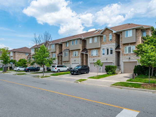 121 Charlton Settlement Avenue Townhouses photo