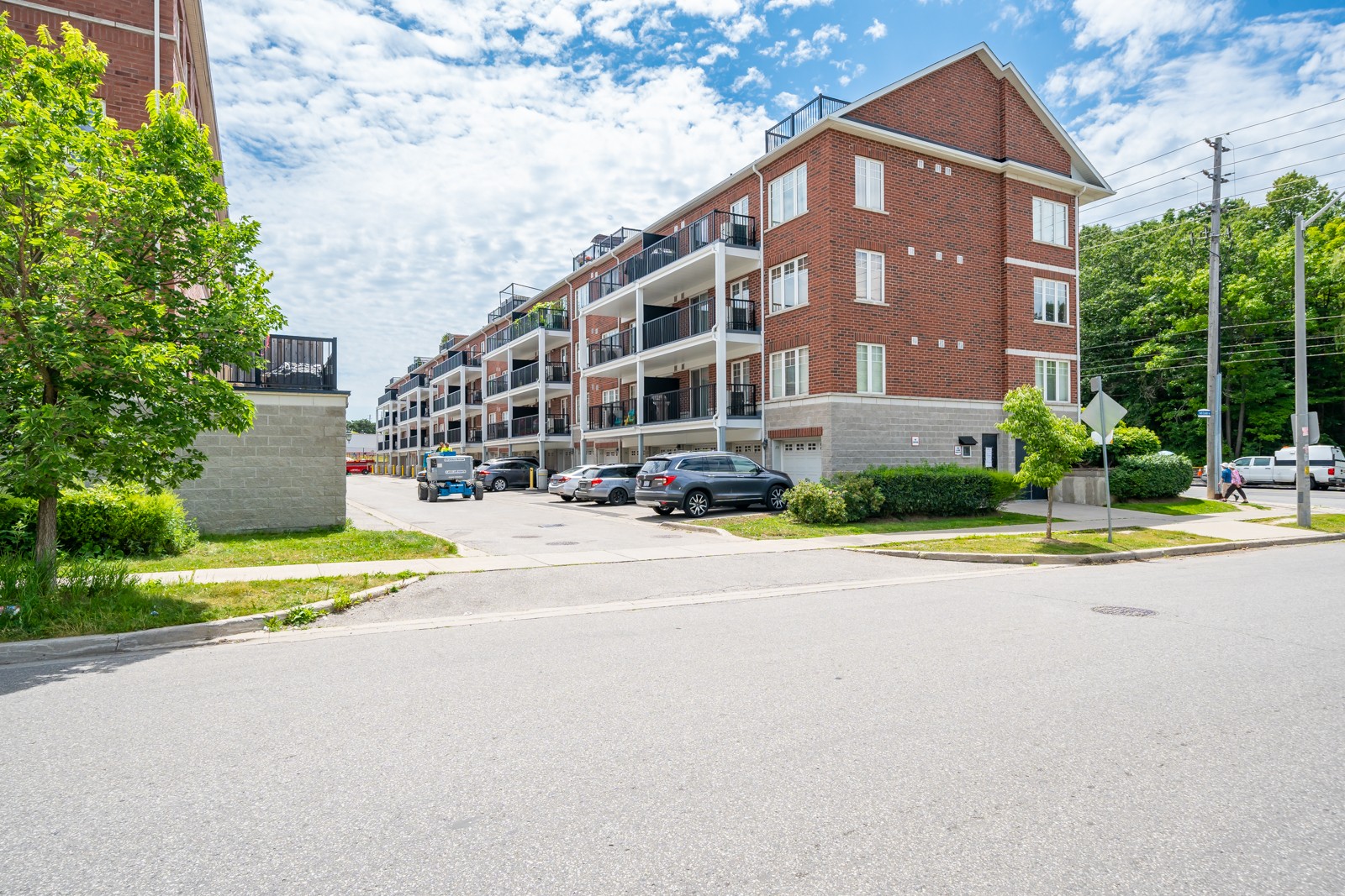 667 Warden Avenue Townhouses Condos.ca
