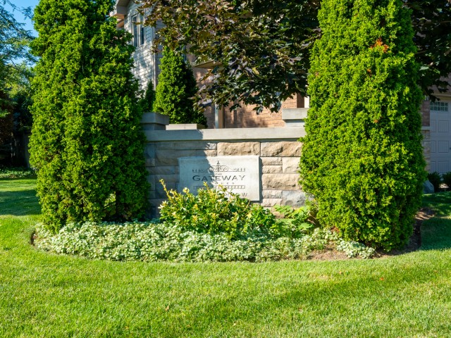1491 Plains Road West Townhouses photo