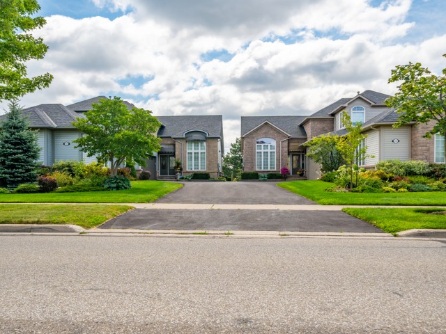4300 Taywood Drive Townhouses hero image