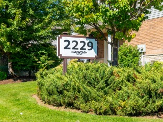 2229 Walker's Line Townhouses photo