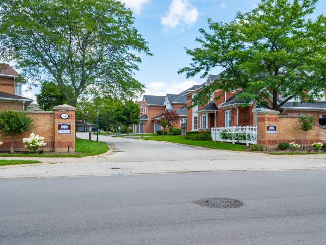 Craigleith Condominiums hero image