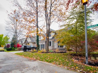 Friars Court Townhouses photo