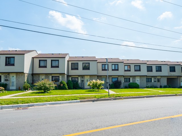 108 Sinclair Avenue Townhouses photo