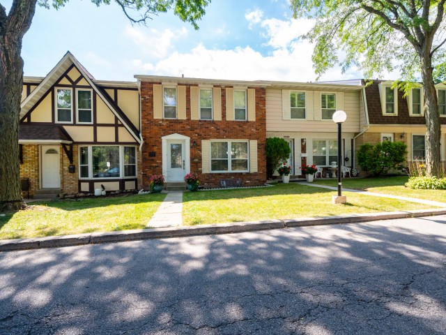 2256 Upper Middle Road Townhouses