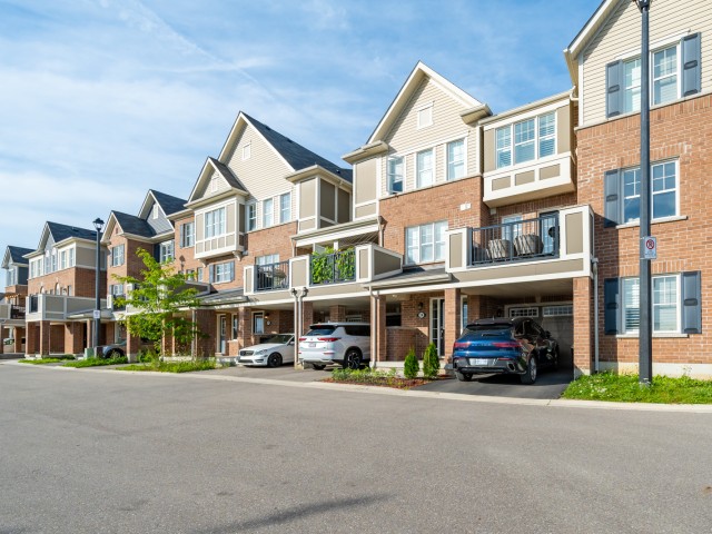 1000 Asleton Townhouses photo
