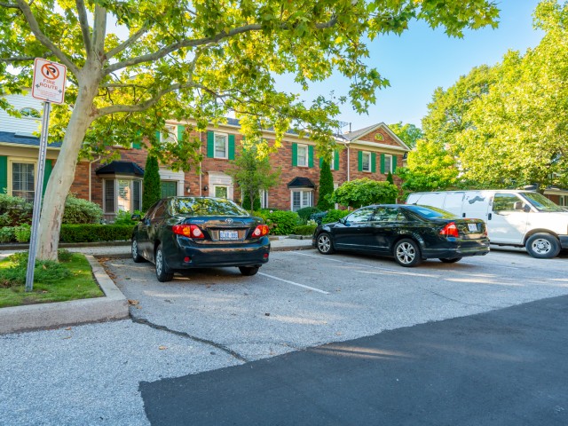 1280 Maple Crossing Boulevard Townhouses photo