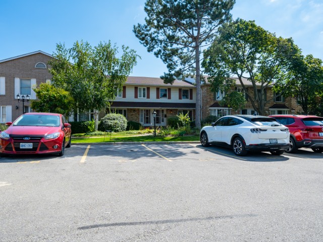 Villas of Nelson Heights hero image