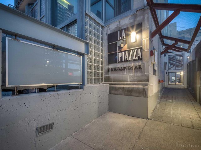 La Piazza Lofts