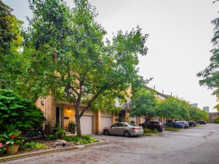 90 Henderson Avenue Townhouses photo