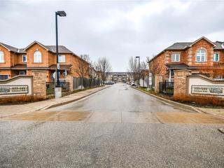 2-135 Sydenham Wells Drive