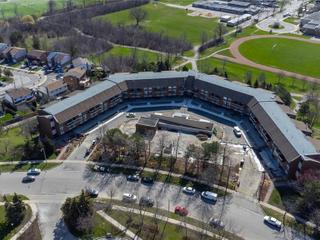217 - 1000 Cedarglen Gate