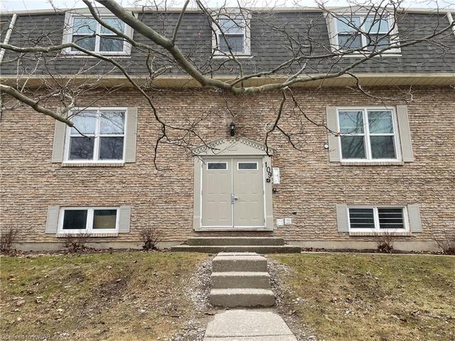 4 - 109 WESTMOUNT Road