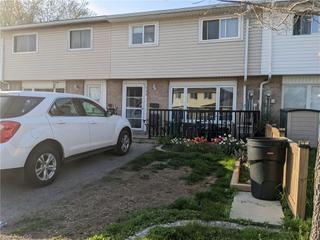 715 PARKVIEW Crescent