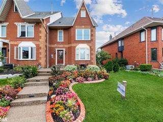 44 EDGEWATER Drive