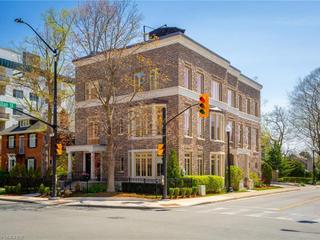 360 LAKESHORE Road E