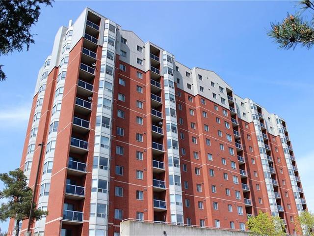 1106 - 30 CHAPMAN Court