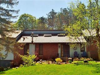 11 BRIARWOOD Court