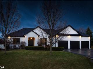 21 LLOYD COOK Drive W