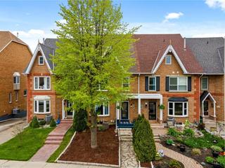 32 WATERFORD Crescent