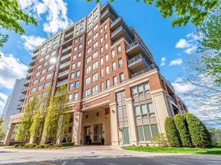 405 - 111 Forsythe Street