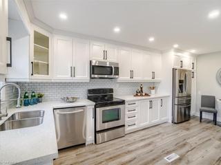 38 - 371 Bronte Street S