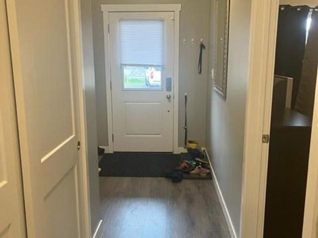 14 Brookfield Lane