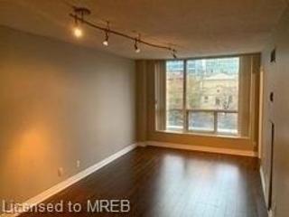502 - 92 King Street E