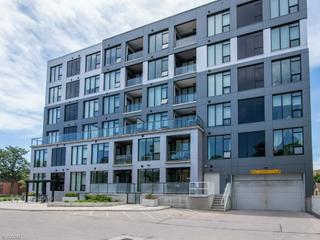 114 - 690 King Street W