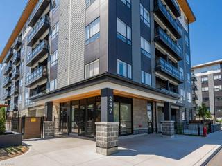 215 - 247 Northfield Drive E
