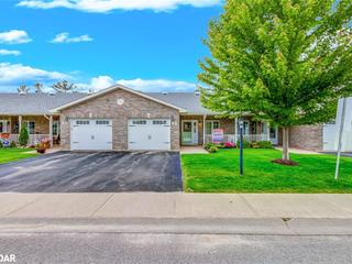 6 Clover Crescent