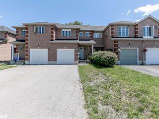 11 Black Cherry Crescent