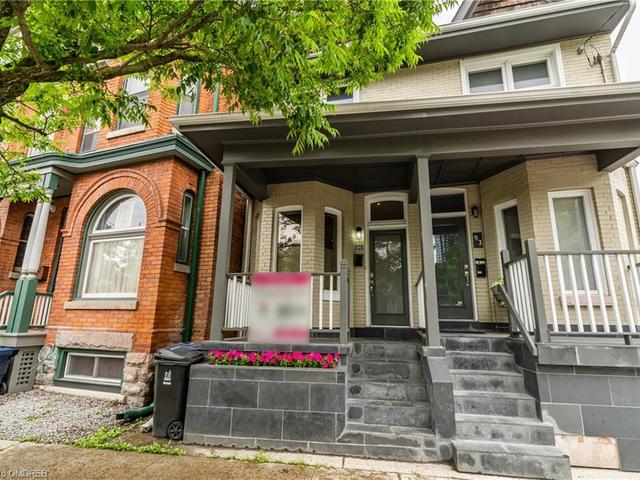 95 Walnut Avenue