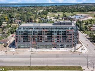 101 - 681 Yonge Street