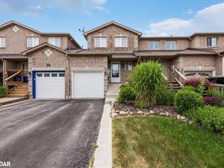 30 Raymond Crescent