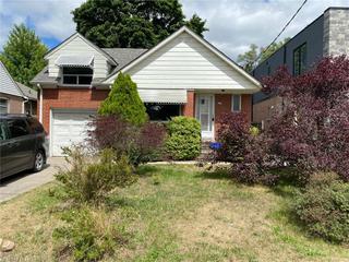 4 Stoney Brooke Drive