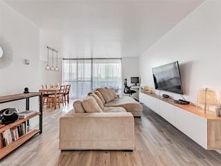 306 - 5 Massey Square