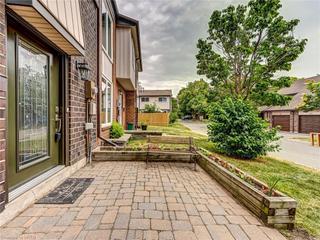 40 - 318 Laurier Avenue