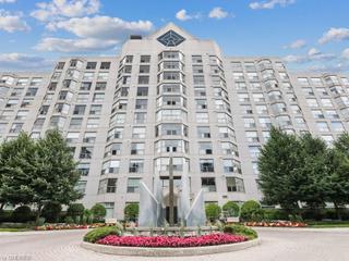 305 - 1700 The Collegeway