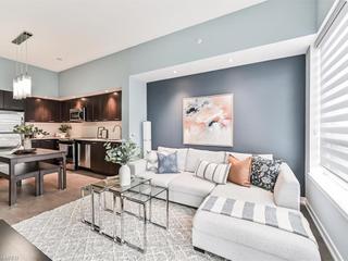 810 - 2212 Lake Shore Boulevard W