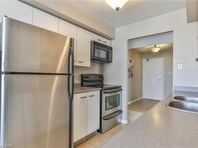 502 - 30 Chapman Court