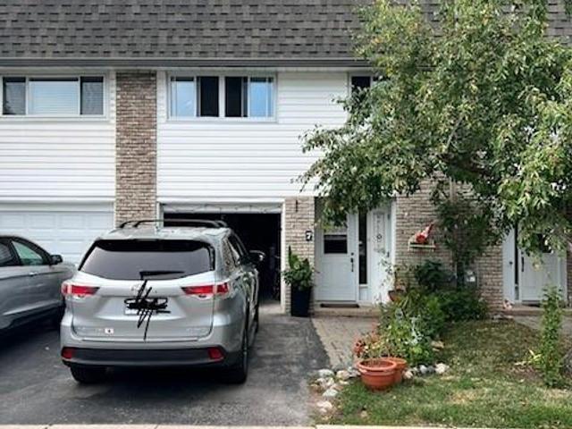 7 - 1270 Gainsborough Drive
