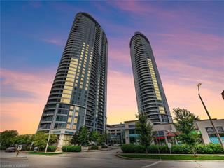 1411 - 125 Village Green Square