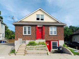 156 Dunlop Street W