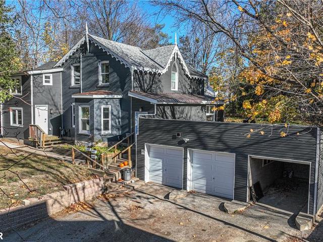 2A - 145 Owen Street