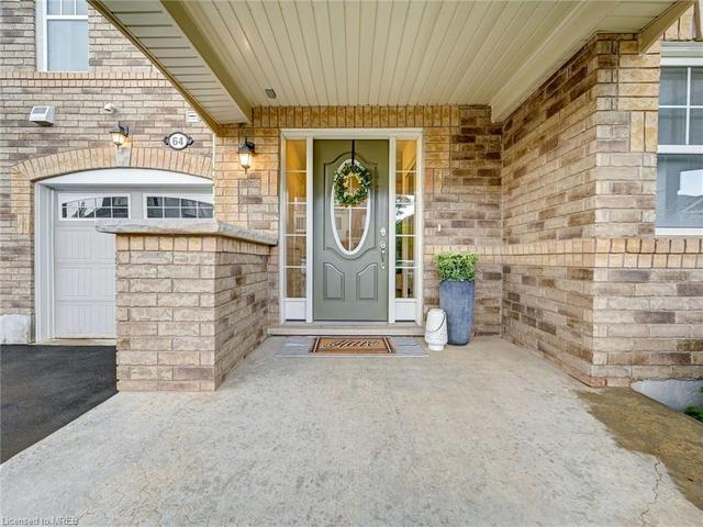 64 Suitor Court